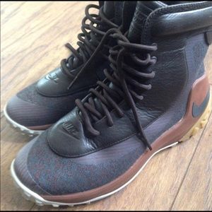 Nike Women’s Hiking Boots